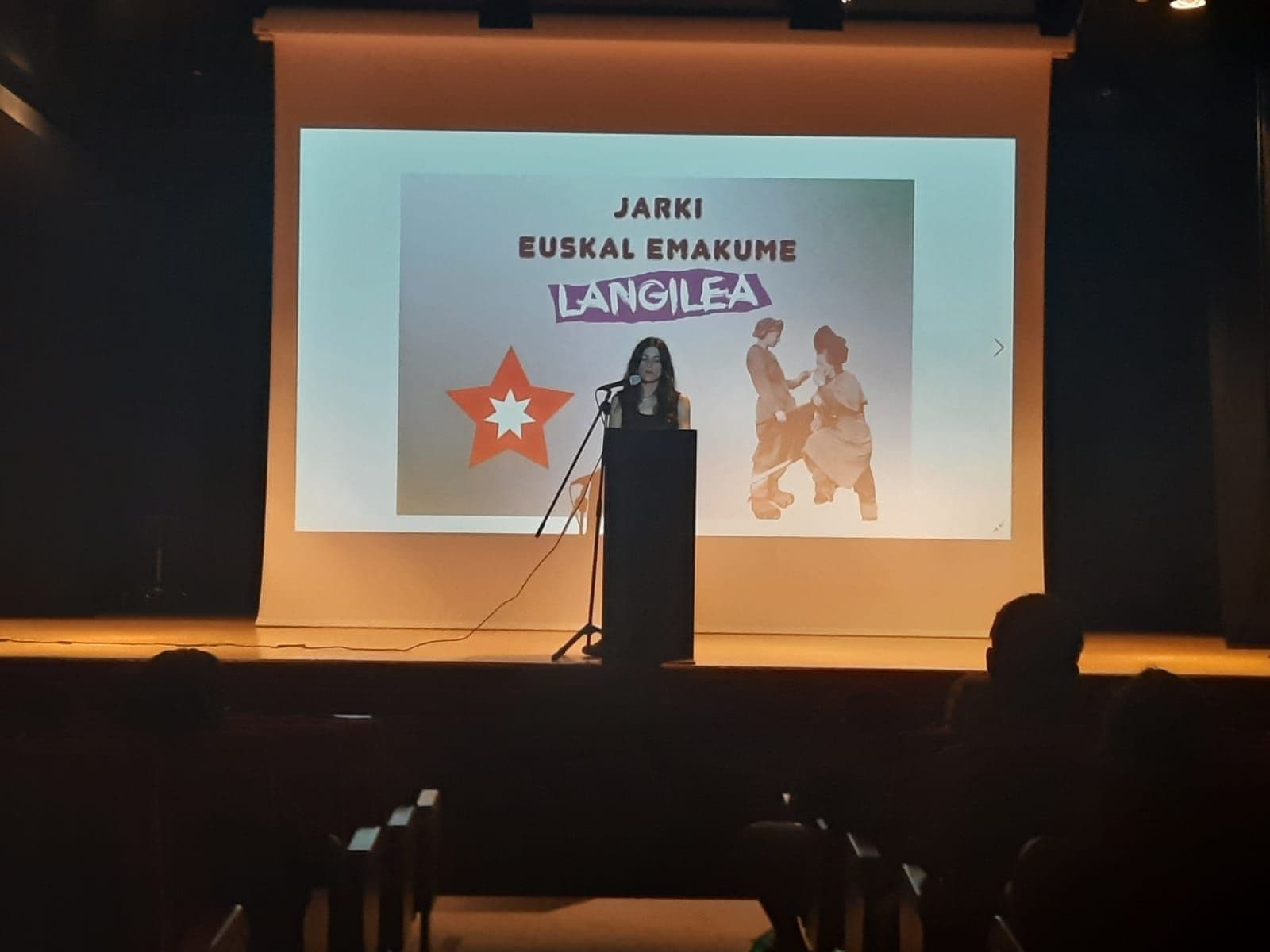 JARKI-k klase feminismoaren inguruko jardunaldiei bukaera emateko hitzaldia